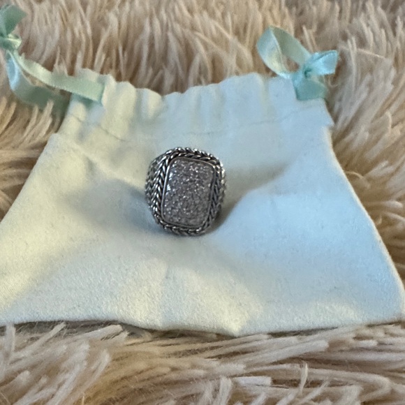 Premier Elegant Silver-Tone Statement Ring 💍 - Picture 2 of 4